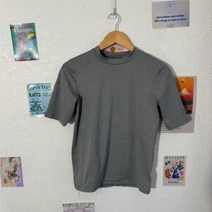 Cat & Jack Gray Short Sleeve Boys Swim Shirt